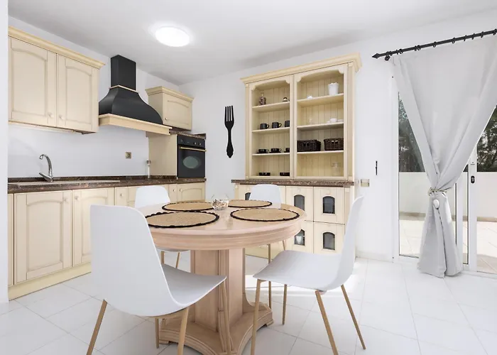 Home2book Stylish Coastal Apartment, 公寓 *