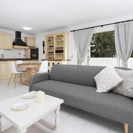 아파트 Home2book Stylish Coastal Apartment, *